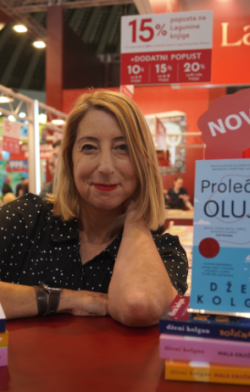 Biti s drugima Dženi Kolgan: Šta čoveka najviše usrećuje?