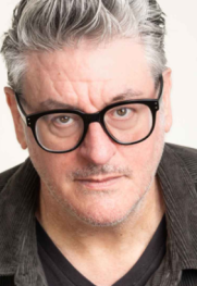 Ništa nije onako kako izgleda... K. B. Everet, autor romana „Ostali“