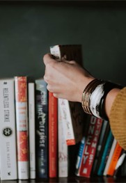 Kako pronaći vreme za čitanje? 11 saveta koji će vam pomoći da čitate više